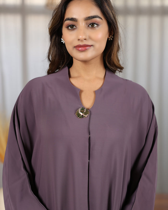 Plush Abaya With Gleaming Brooch