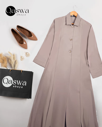 Luxurious Golden Button With Collared Abaya