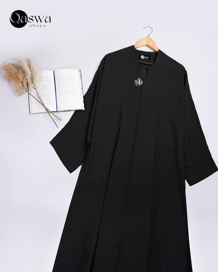Plush Abaya With Gleaming Brooch