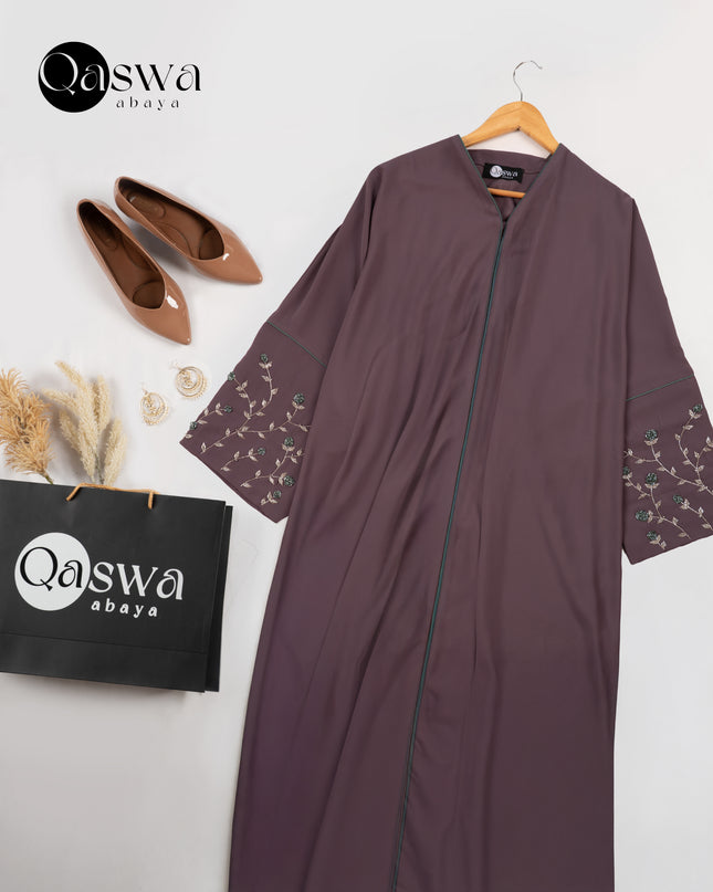 Pink-Trimmed Handwork Kaftan Abaya
