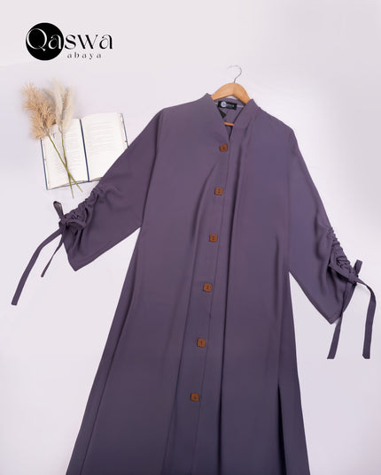 Tied Grace Wooden Buttoned Abaya