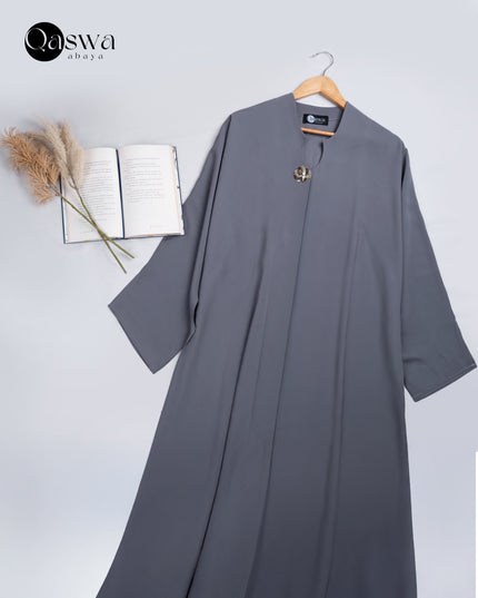 Plush Abaya With Gleaming Brooch
