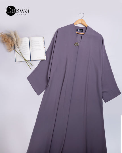 Plush Abaya With Gleaming Brooch