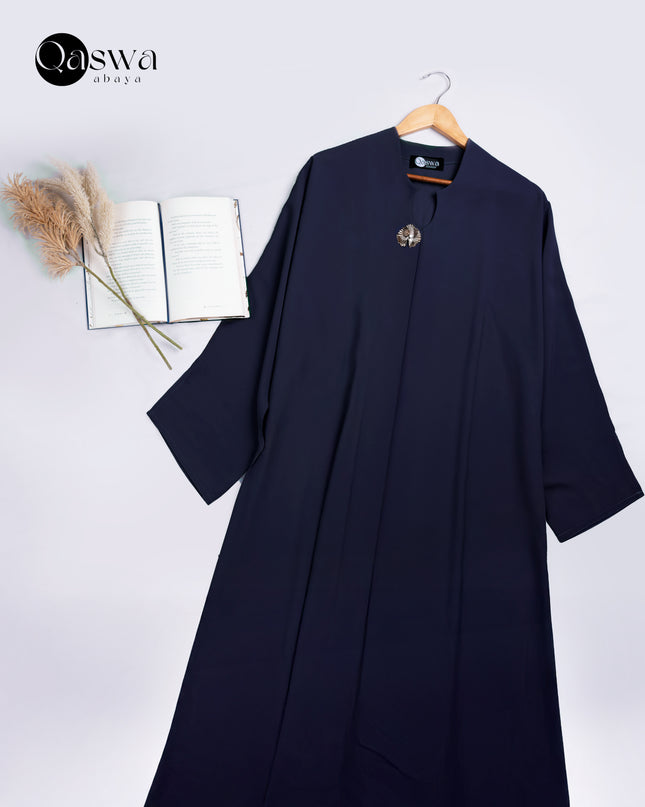 Plush Abaya With Gleaming Brooch