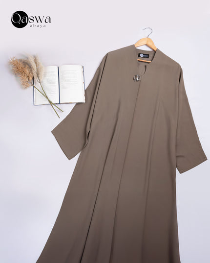Plush Abaya With Gleaming Brooch